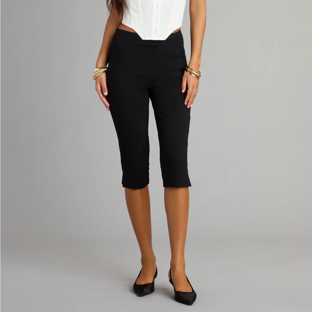 Windsor Black Capri Pants